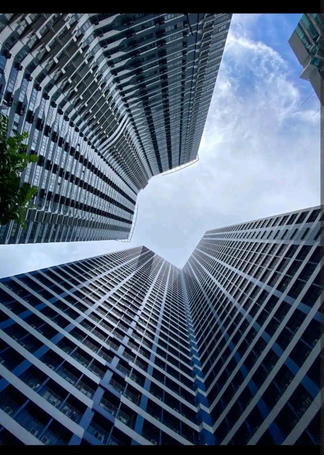 Air Residences Condominium Deluxe Manila Bagian luar foto
