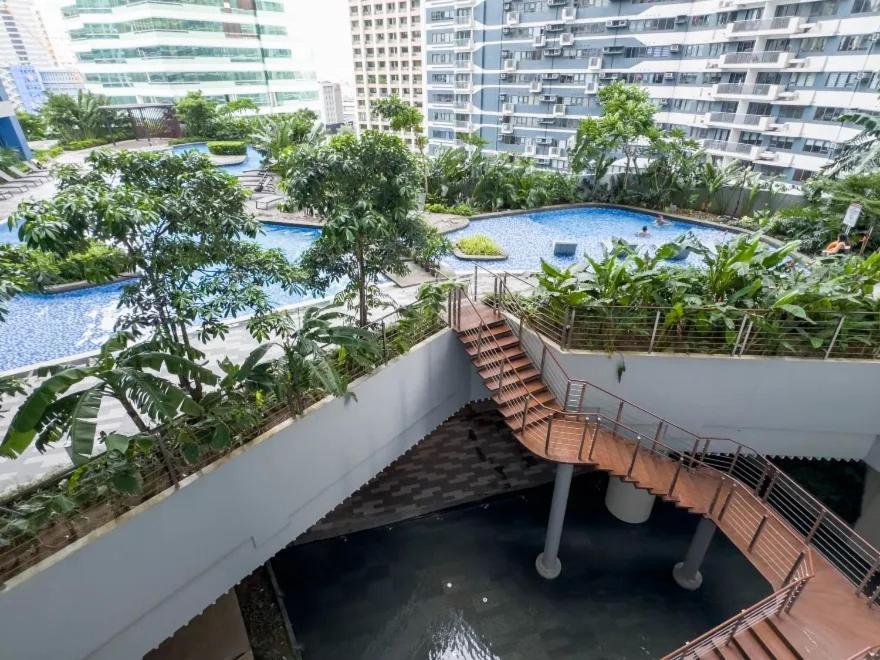 Air Residences Condominium Deluxe Manila Bagian luar foto